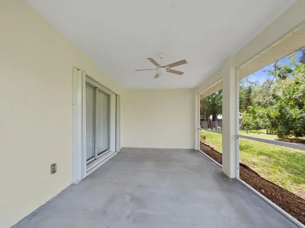 $1,950 | 11171 Airport Drive, Sebastian, FL 32958