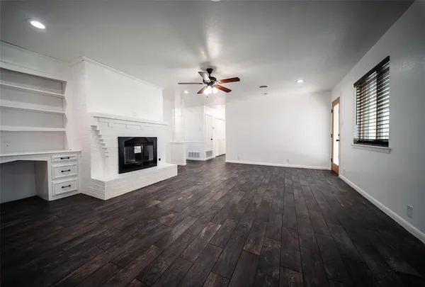 $2,450 | 1911 College Avenue, Gainesville, TX 76240