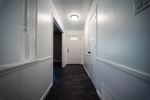 $2,450 | 1911 College Avenue, Gainesville, TX 76240