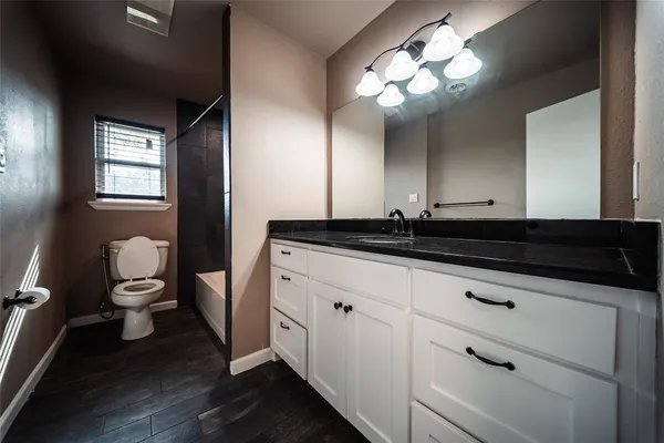 $2,450 | 1911 College Avenue, Gainesville, TX 76240