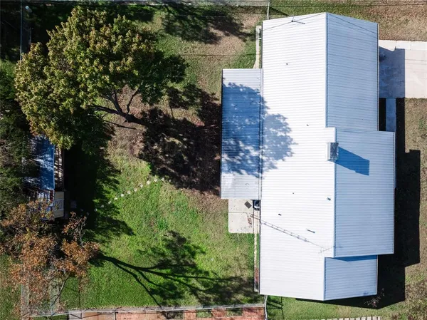 $2,450 | 1911 College Avenue, Gainesville, TX 76240