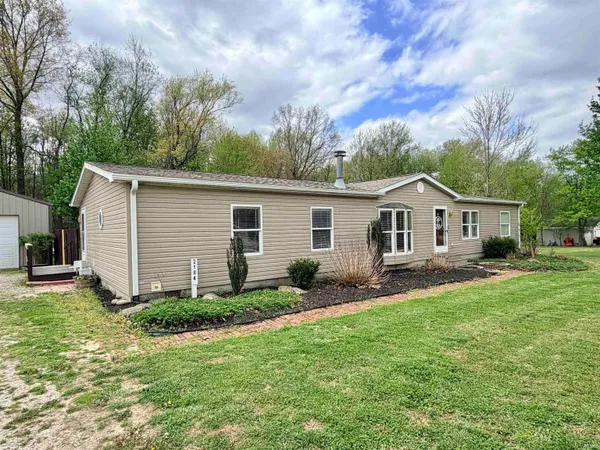 $235,000 | 2104 North Hoosier Hills, Linton, IN 47441