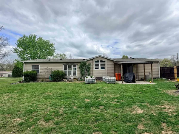 $235,000 | 2104 North Hoosier Hills, Linton, IN 47441