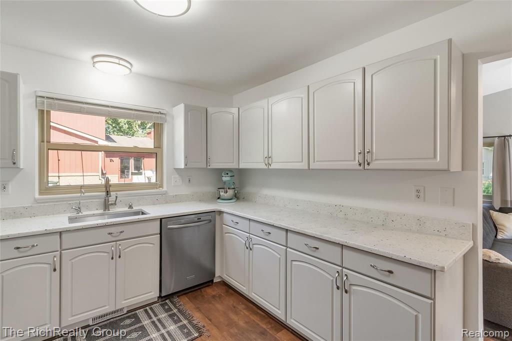 788 Francis Street Rochester Hills, MI 48307 - Photo 17 of 53
