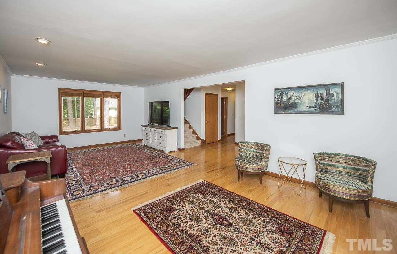 304 King George Loop Cary, NC 27511 - Photo 5 of 30