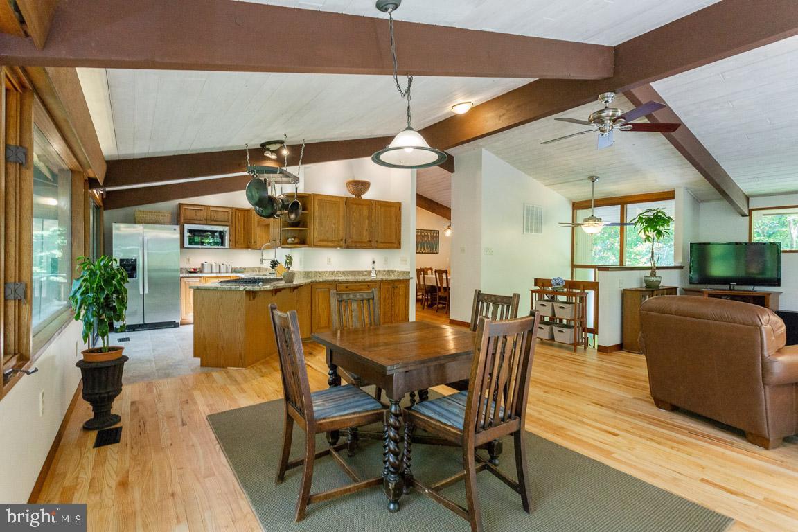 1050 Plum Point Road Huntingtown, MD 20639 - Photo 14 of 53 Breakfast area