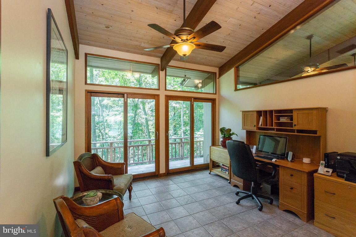 1050 Plum Point Road Huntingtown, MD 20639 - Photo 17 of 53 Den / Office