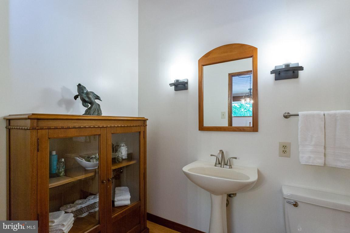 1050 Plum Point Road Huntingtown, MD 20639 - Photo 19 of 53 Powder Room