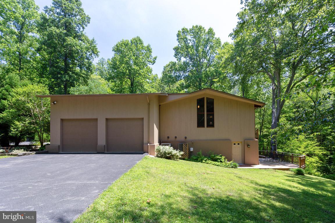 1050 Plum Point Road Huntingtown, MD 20639 - Photo 47 of 53 2- car garage