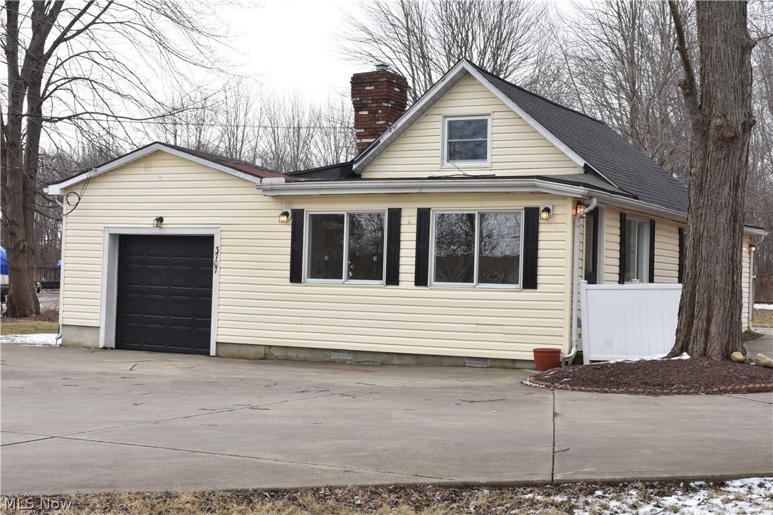 3707 Blackmore Road Perry, OH 44081 - Photo 2 of 35