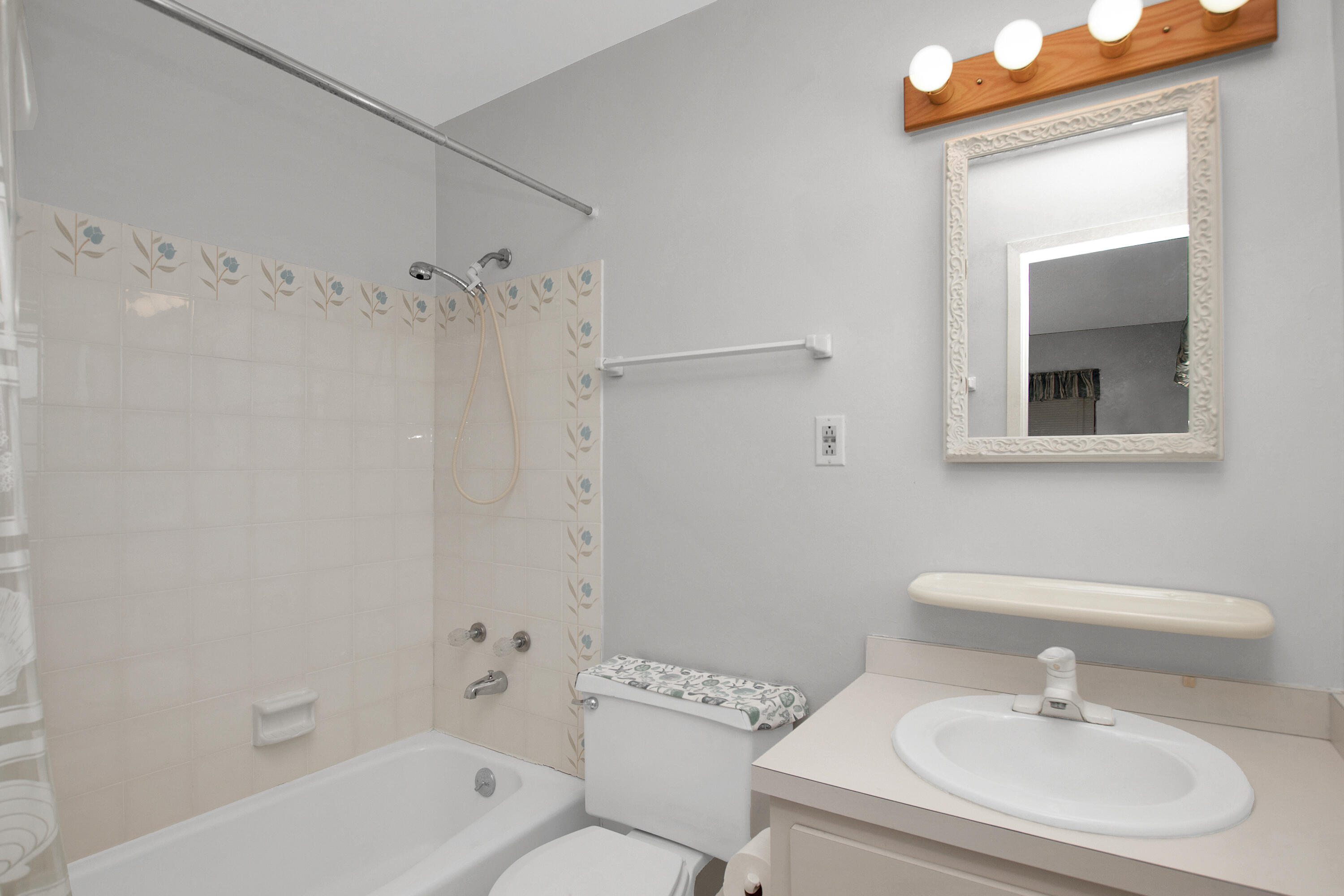 136 Brian Road Marathon, FL 33050 - Photo 14 of 19 a bathroom with a sink a toilet and shower