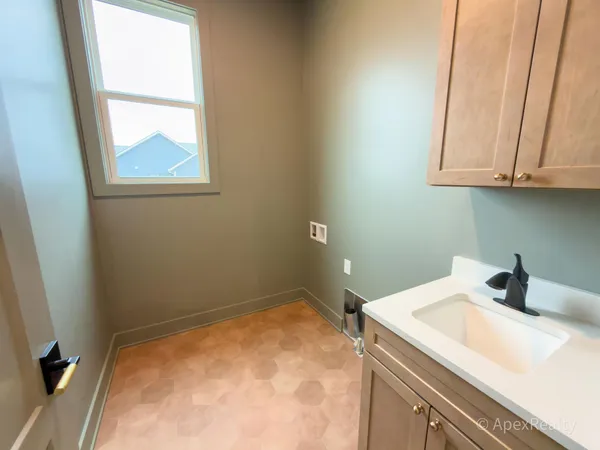 $829,900 | 5631 Pioneer Pass Southeast, Unit 15, Caledonia, MI 49316