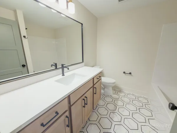 $829,900 | 5631 Pioneer Pass Southeast, Unit 15, Caledonia, MI 49316