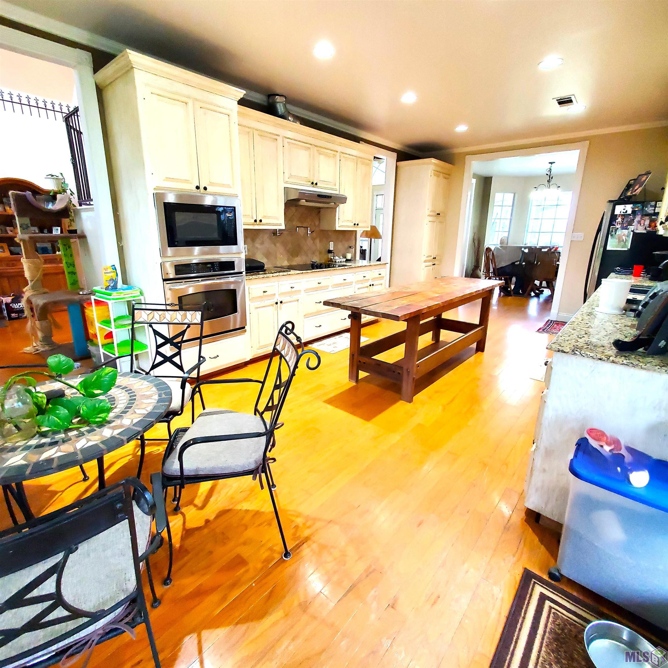 28243 Greenwell Springs Road Greenwell Springs, LA 70739 - Photo 14 of 40 Kitchen