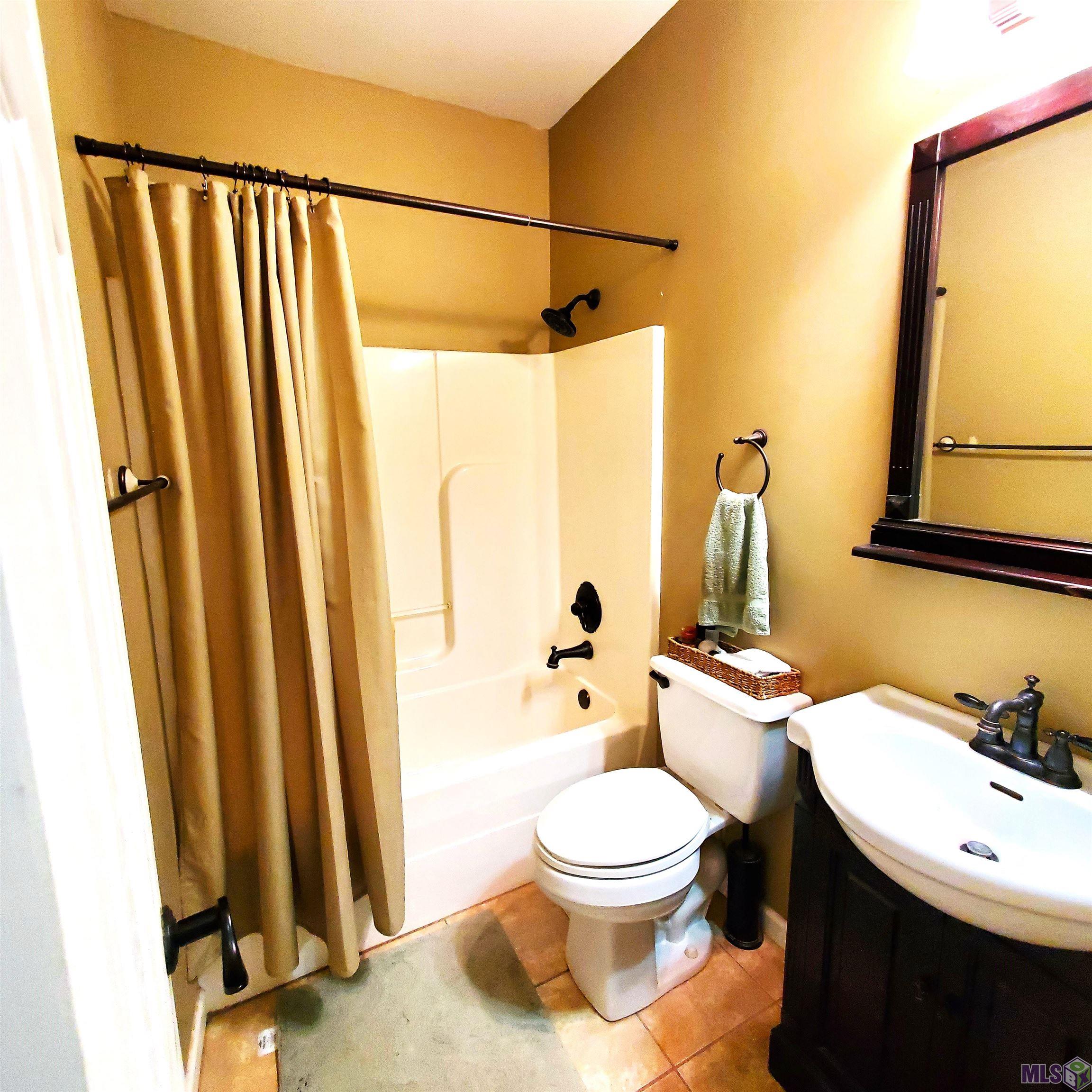 28243 Greenwell Springs Road Greenwell Springs, LA 70739 - Photo 24 of 40 Bath