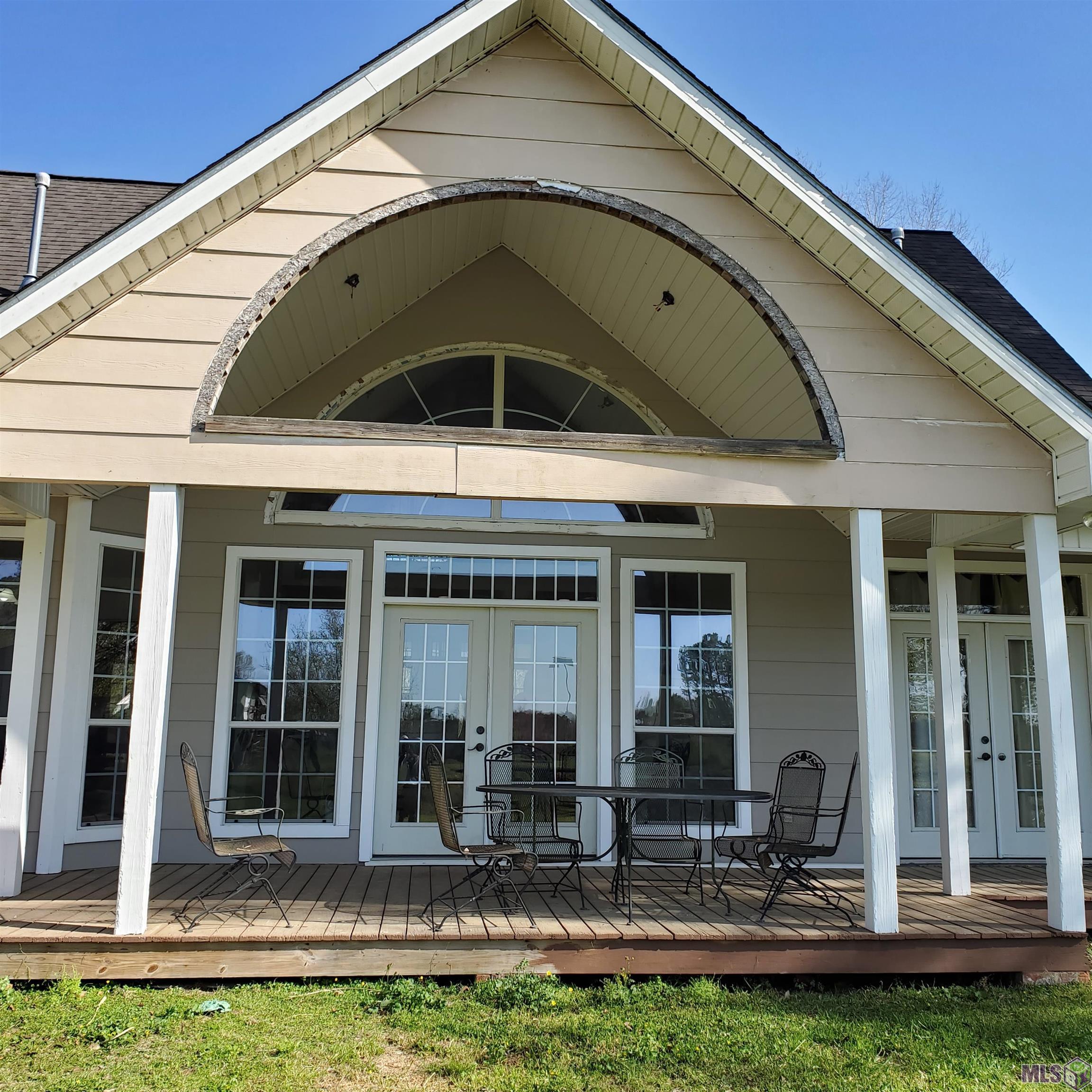 28243 Greenwell Springs Road Greenwell Springs, LA 70739 - Photo 37 of 40 Rear Overhang