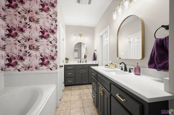 $273,500 | 12396 Dutchtown Villa Drive, Geismar, LA 70734