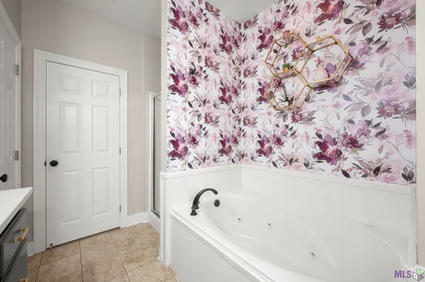 $273,500 | 12396 Dutchtown Villa Drive, Geismar, LA 70734