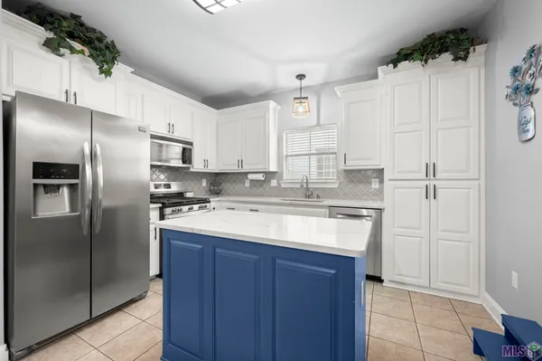 $273,500 | 12396 Dutchtown Villa Drive, Geismar, LA 70734