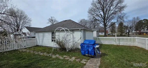 $225,000 | 901 East Main Street, Steeleville, IL 62288