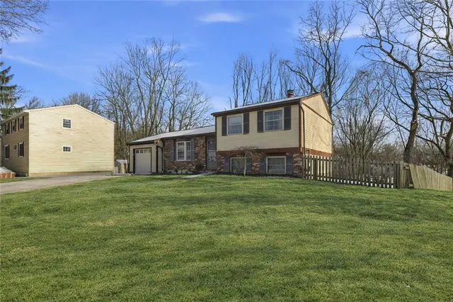 $269,000 | 464 Malcolm Drive, Coraopolis, PA 15108