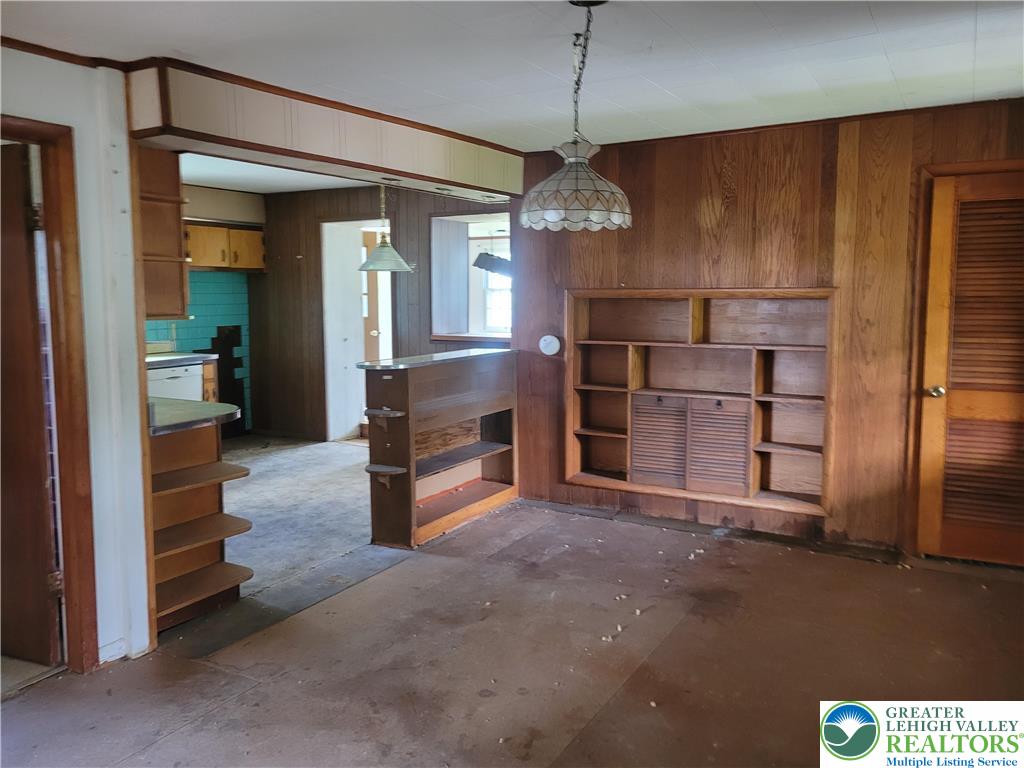 3489 West Walker Road Walnutport, PA 18088 - Photo 2 of 11