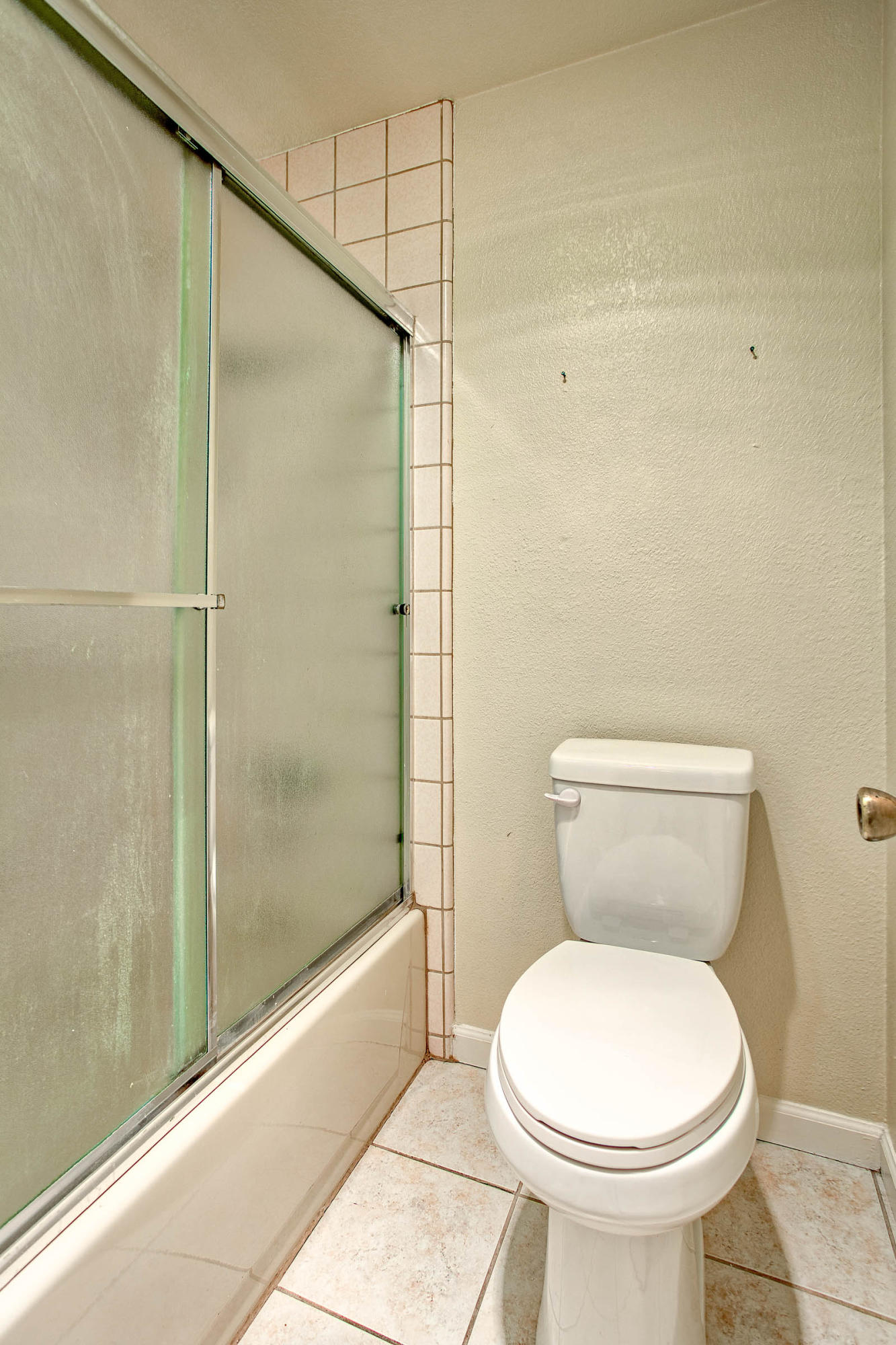 466 Ridgecrest Trail, Unit 237 Redding, CA 96003 - Photo 14 of 22 Master bath