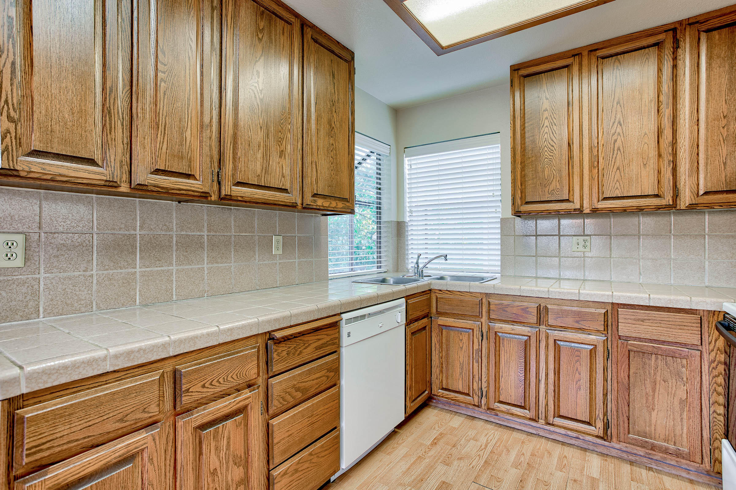 466 Ridgecrest Trail, Unit 237 Redding, CA 96003 - Photo 7 of 22 Kitchen