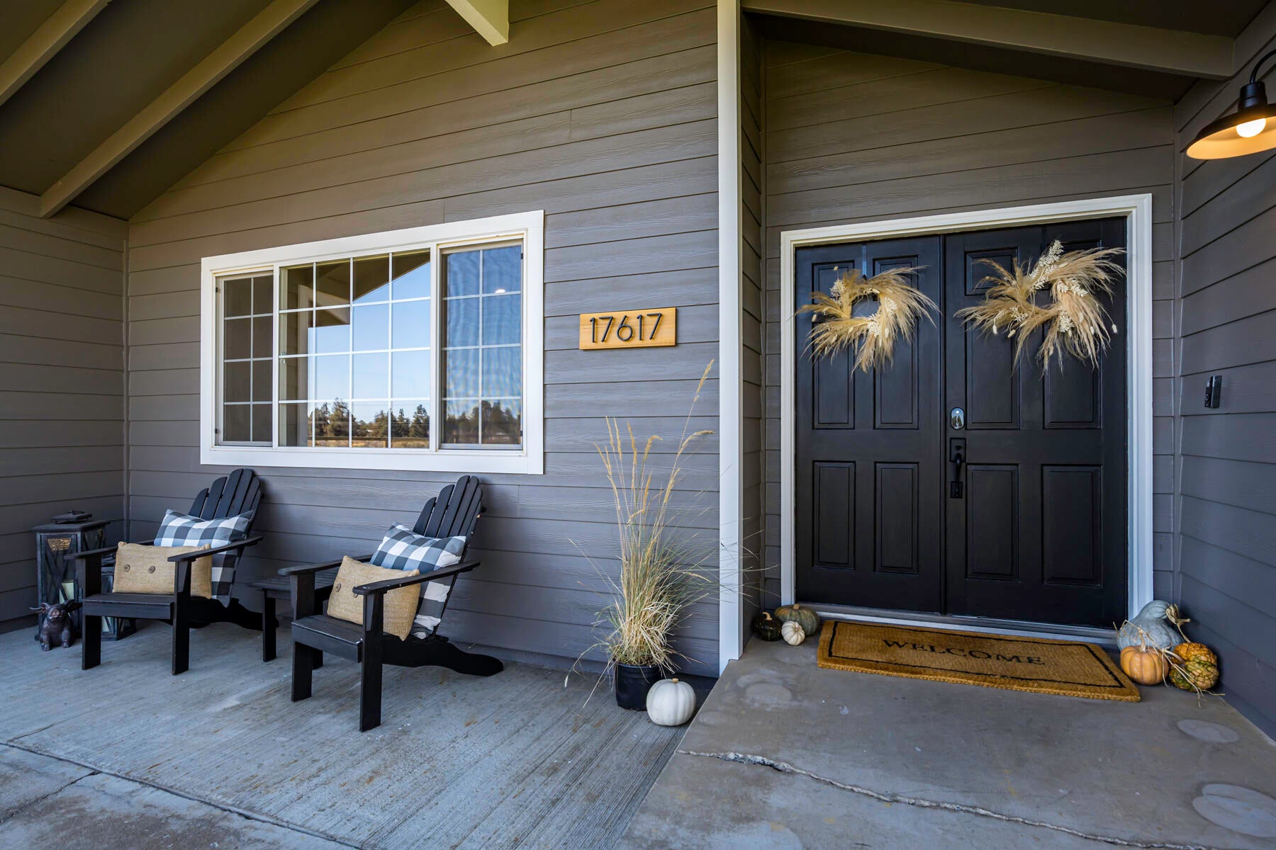 17617 Knight Road Bend, OR 97703 - Photo 5 of 60 3JH5_2886