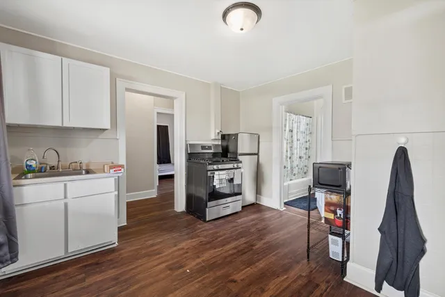 $295,000 | 1220 North Wisconsin Street, Racine, WI 53402