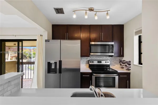$2,200 | 6316 Southwest 136th Court, Unit 209G, Miami, FL 33183