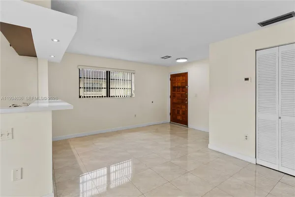 $2,200 | 6316 Southwest 136th Court, Unit 209G, Miami, FL 33183