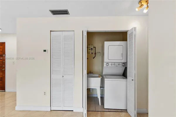 $2,200 | 6316 Southwest 136th Court, Unit 209G, Miami, FL 33183