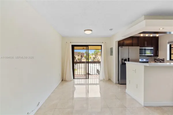 $2,200 | 6316 Southwest 136th Court, Unit 209G, Miami, FL 33183