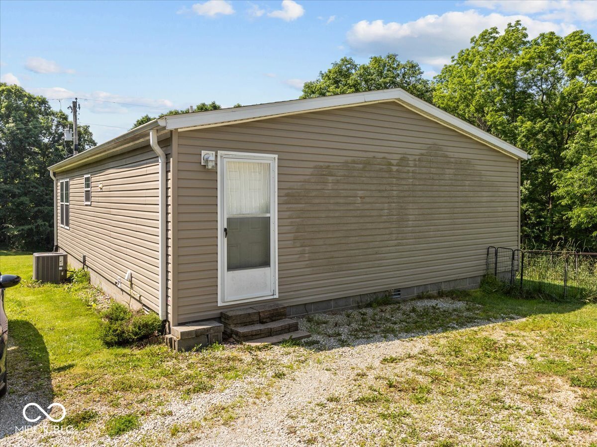 19230 Stacy Road Metamora, IN 47030 - Photo 3 of 24 Gallery Image 3