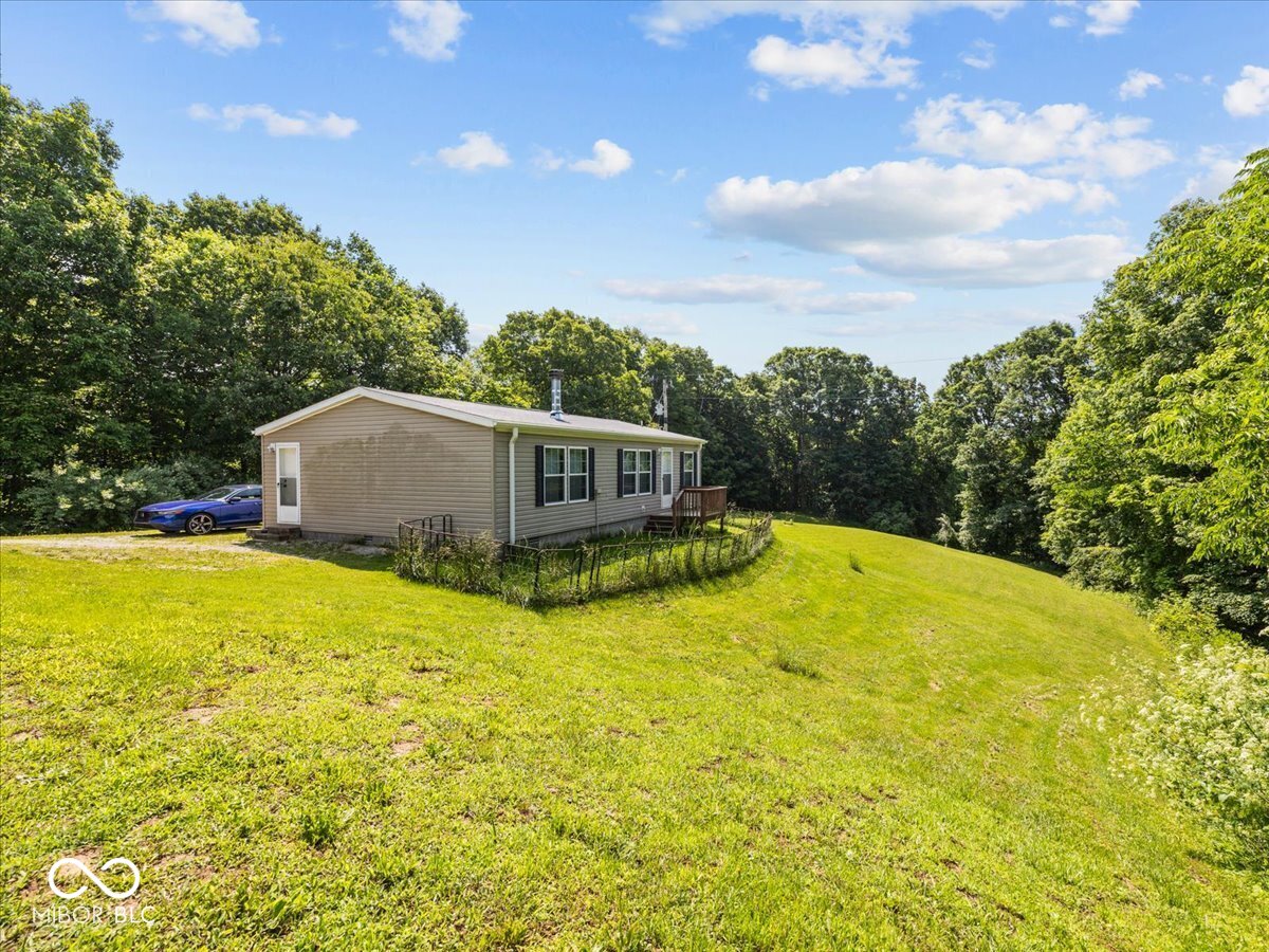 19230 Stacy Road Metamora, IN 47030 - Photo 5 of 24 Gallery Image 5