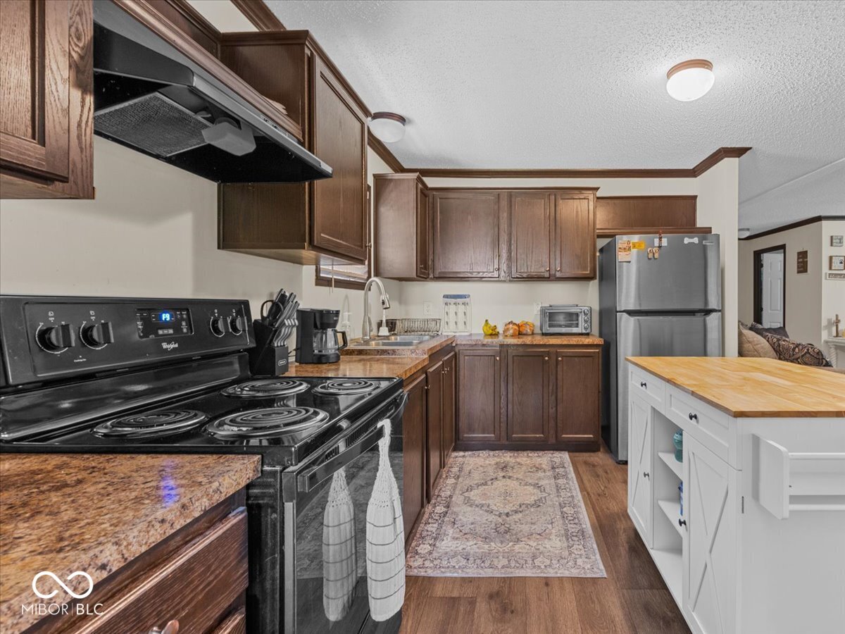 19230 Stacy Road Metamora, IN 47030 - Photo 9 of 24 Gallery Image 9