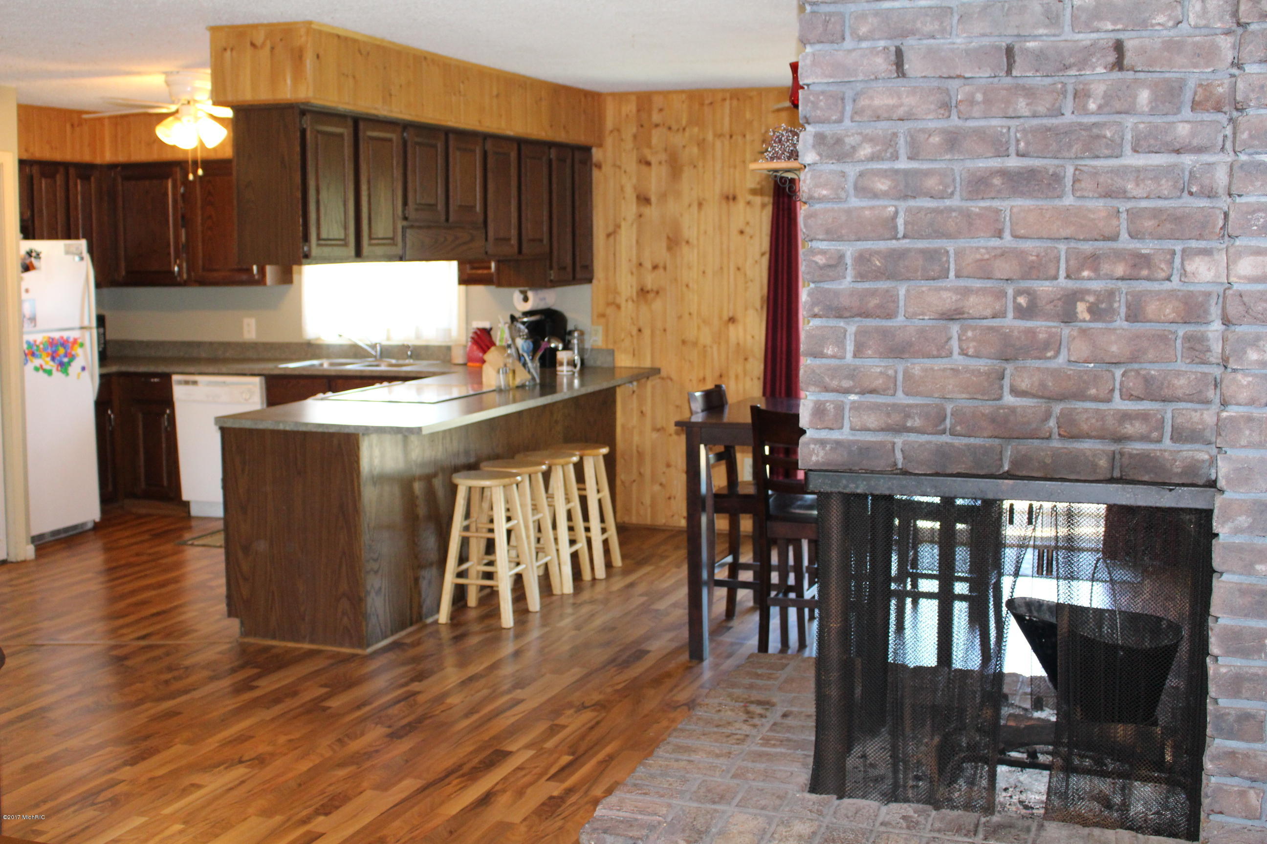 46954 Meadow Lane Decatur, MI 49045 - Photo 9 of 42 IMG_4511