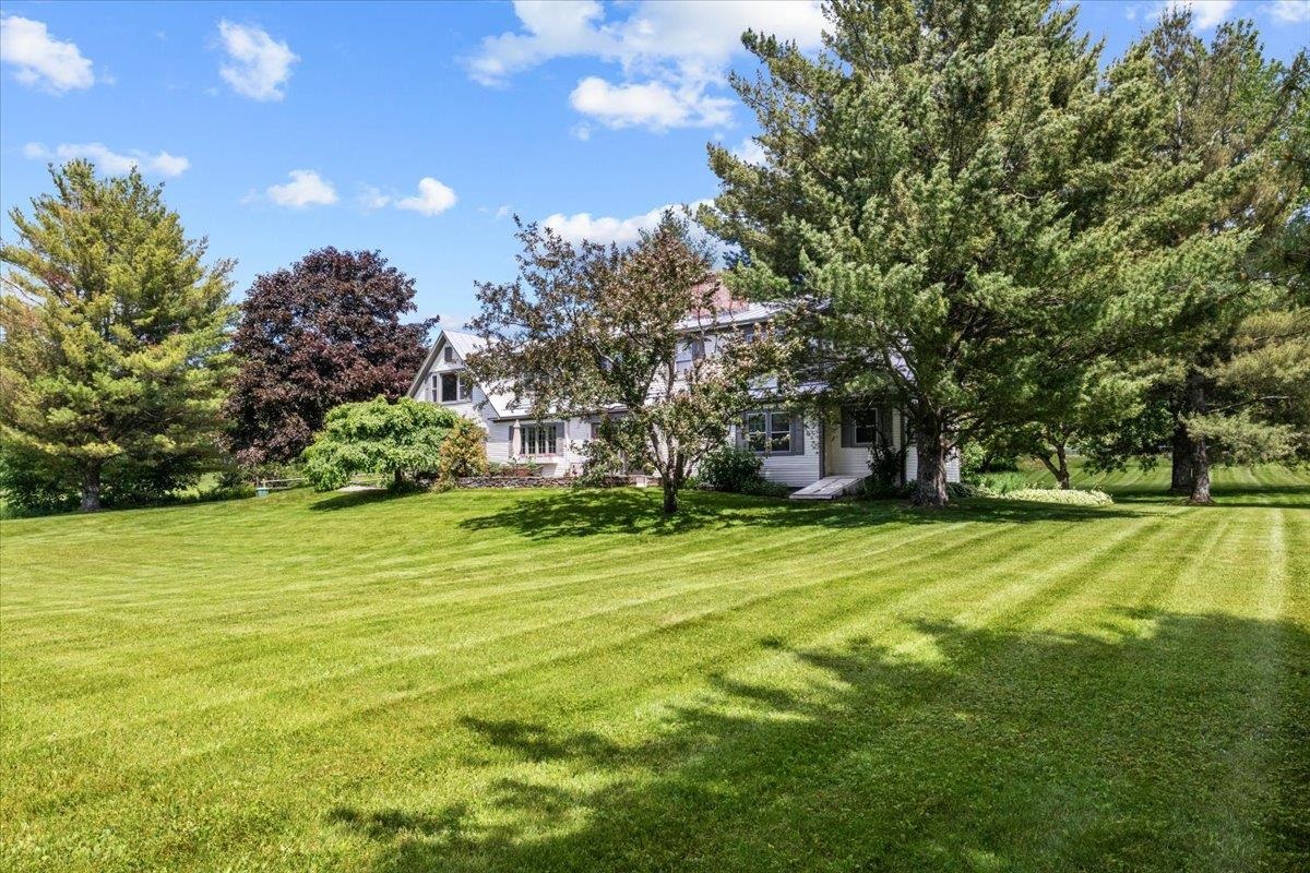 4830 East Warren Road Warren, VT 05674 - Photo 5 of 40
