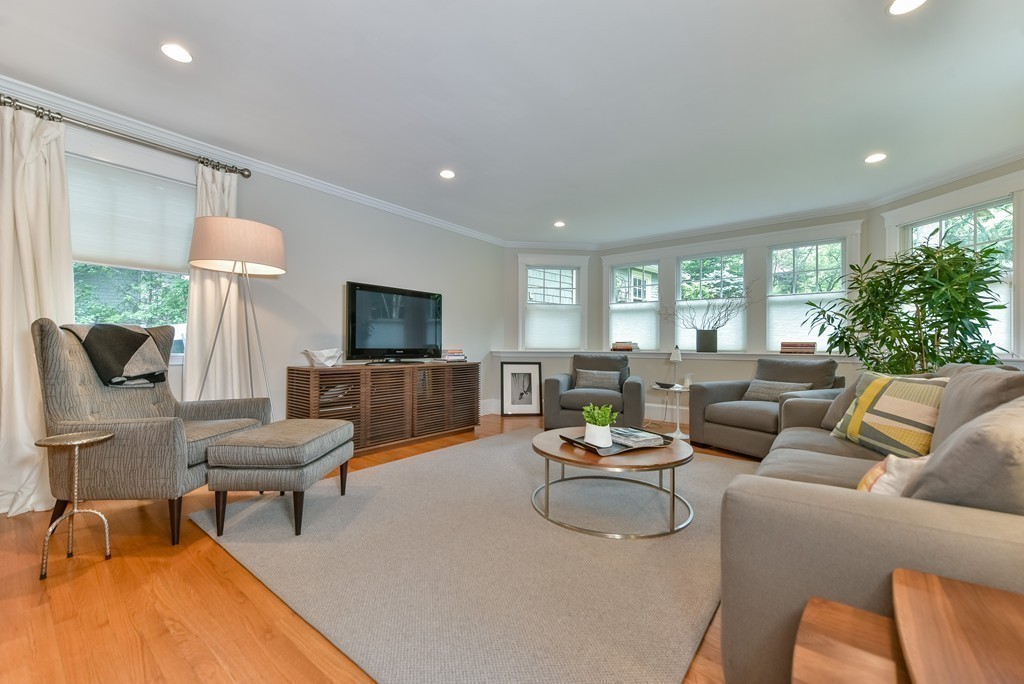 163 Moffat Road Newton, MA 02468 - Photo 15 of 28