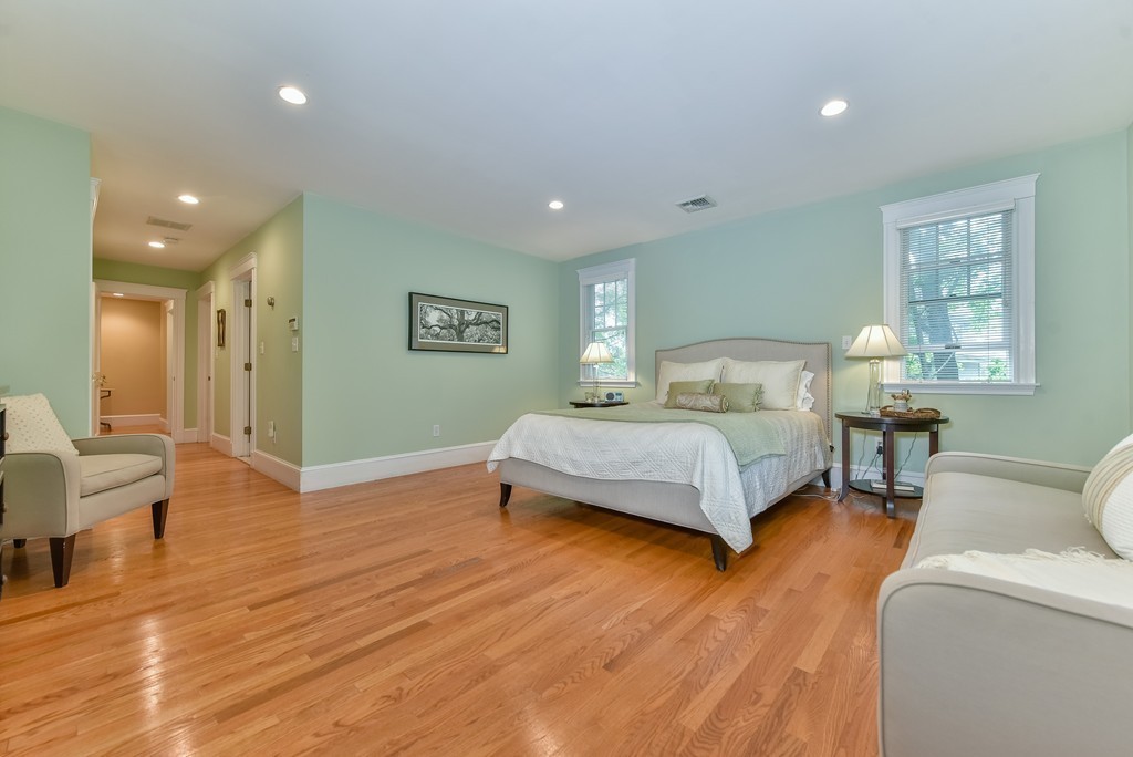 163 Moffat Road Newton, MA 02468 - Photo 18 of 28