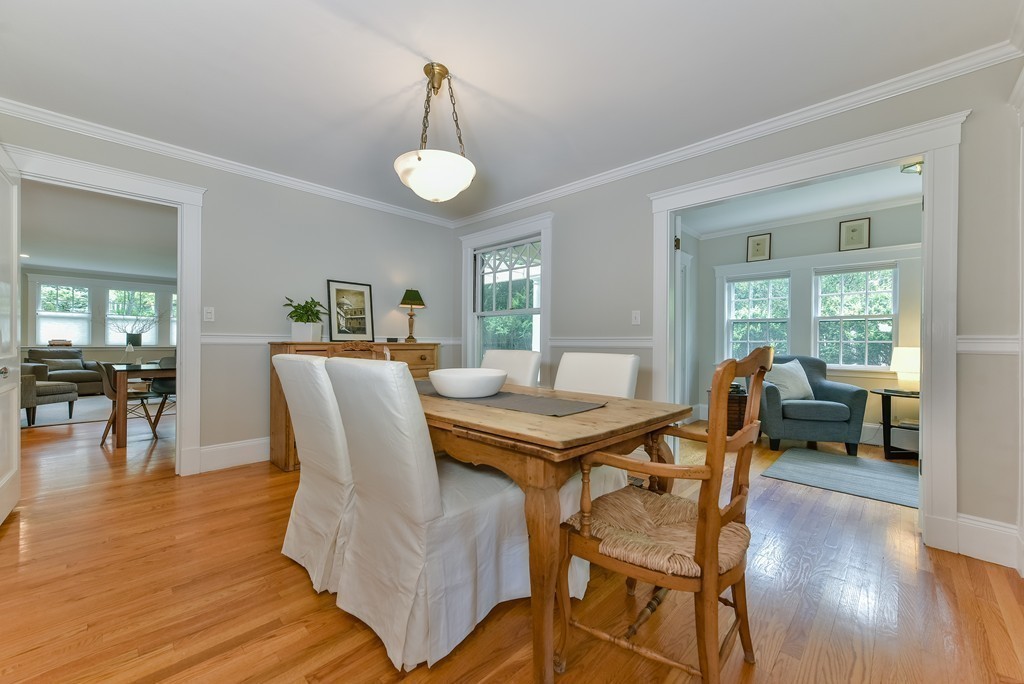 163 Moffat Road Newton, MA 02468 - Photo 9 of 28