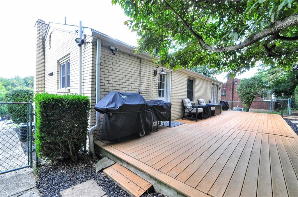 245 Revo Road Pittsburgh, PA 15236 - Photo 5 of 33 Gallery Image 5