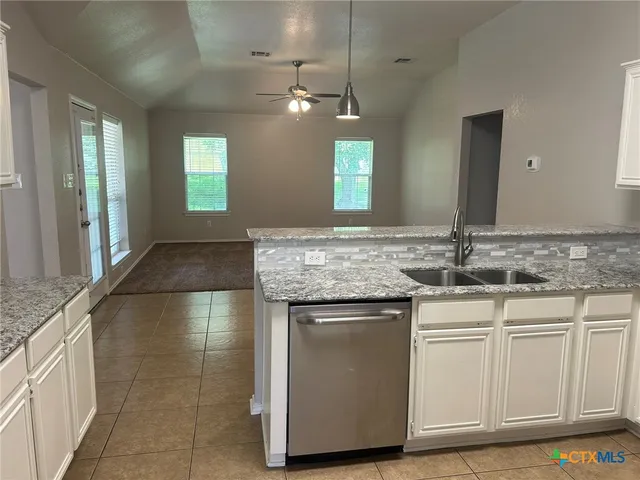 $2,100 | 2108 Grizzly Trail, Harker Heights, TX 76548