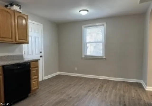 $2,250 | 501 Green Street, Elizabeth, NJ 07202