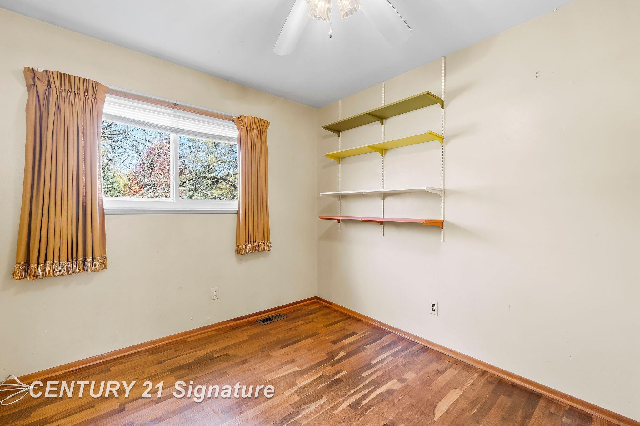 2302 East Freeland Road Midland, MI 48640 - Photo 16 of 48