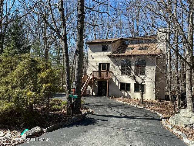 $310,000 | 329 Hyland Drive, East Stroudsburg, PA 18301