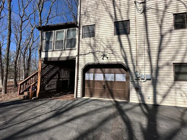 $310,000 | 329 Hyland Drive, East Stroudsburg, PA 18301