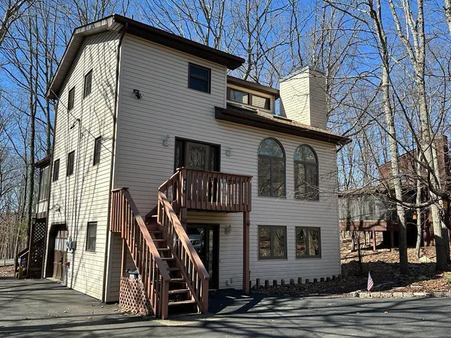 $310,000 | 329 Hyland Drive, East Stroudsburg, PA 18301