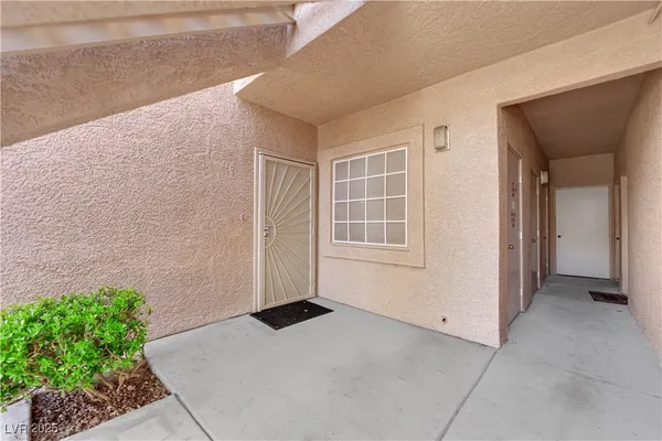$299,999 | 2925 Wigwam Parkway, Unit 312, Henderson, NV 89074